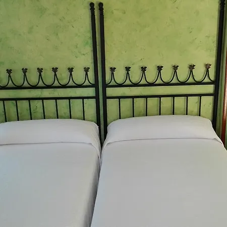 Pensjonat Casa Leny *